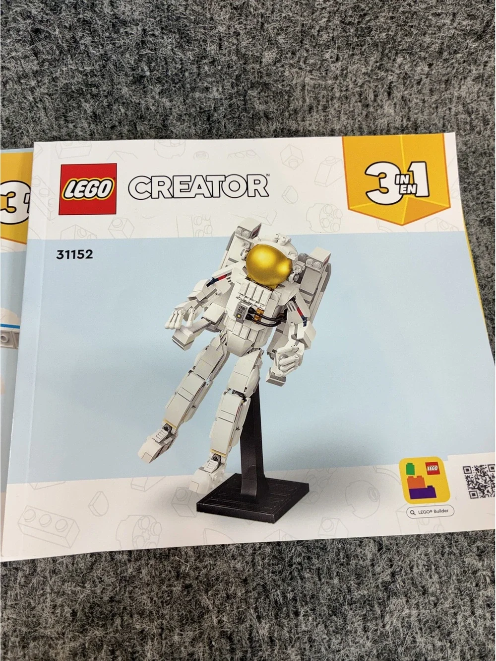 LEGO Creator 31152 3-in-1 Space Dog Building Set
